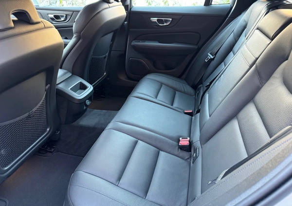 Volvo V60 cena 139999 przebieg: 120000, rok produkcji 2021 z Gdańsk małe 352